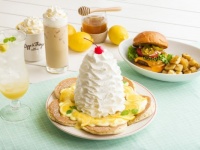 食べたい！　Eggs ’n Thingsから暑い夏をたっぷり楽しむメニューが登場