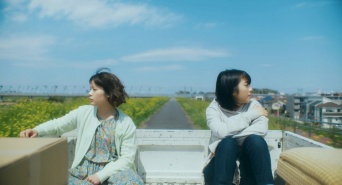 ⒞2022 映画「やがて海へと届く」製作委員会