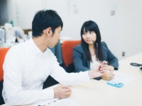 好きな人の前で、自分をよく見せちゃうとき「モテる自慢をした」「料理できるアピール」
