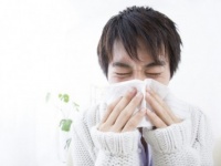 チーーン！　彼氏が目の前で鼻をかむのってアリ？　ナシ？