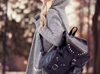 めっちゃめちゃ意外！　彼女がデートにリュックで来るのは、「アリ」or「ナシ」？⇒74％が〇〇！
