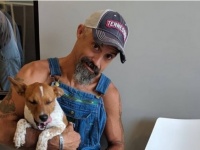 森の中から救出され、負傷した足の切断を余技なくされた犬。同じ境遇を持つ退役軍人が家族として迎え入れる