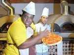 【余ったピザはもらえるので、閉店間際の客は睨みつけて威嚇する】人気の傑作ボケて１５選