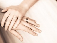 アラフォー女性が結婚式で「してはいけない」3つのこと