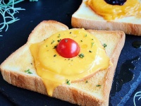 パンにパイナップルをオン！ドイツが生んだハワイアントーストのレシピ【ネトメシ】