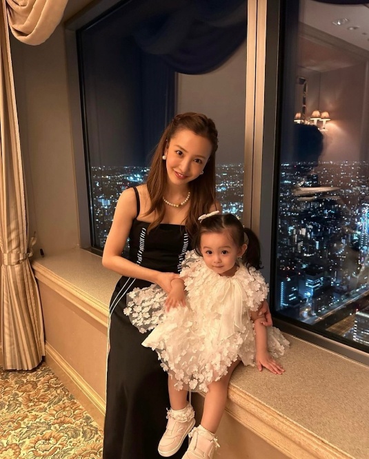 Instagram:板野友美(＠tomomi_0703)より