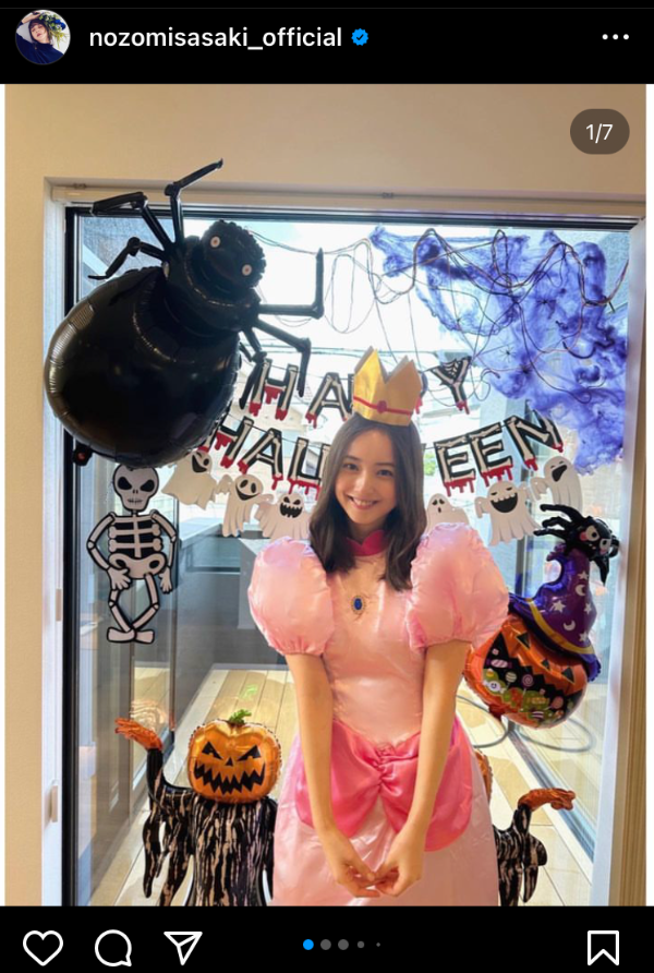 Instagram:佐々木希(@nozomisasaki_official)より
