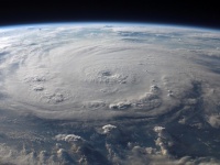 嵐が海底に地震を引き起こす「ストームクエイク」の存在が確認される（米研究）