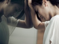 「婚活に疲れた……」女性の婚活疲れエピソードと解決方法