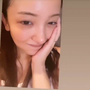 インスタグラム：板野友美(@tomo.i_0703)より