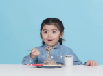 世界各国の正月料理に子供達がチャレンジ！日本からは『年越し蕎麦』反応は？