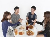 勝ち組？負け組？既婚女性が羨む独身女性の幸せそうな瞬間