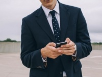 ナルシストな男の特徴って？　心理と恋愛傾向