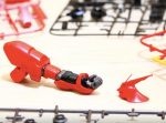 パーツたちが愛らしい！　シャアの愛用機『サザビー』のプラモが自ら組み上がる動画。