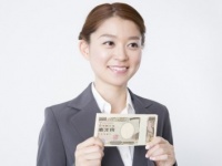 【2016年春】男女の月給大発表！　みんなナンボもらってんの？