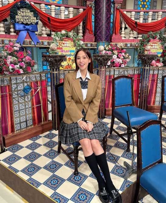 Instagram:鷲見玲奈(@sumi_reina)より