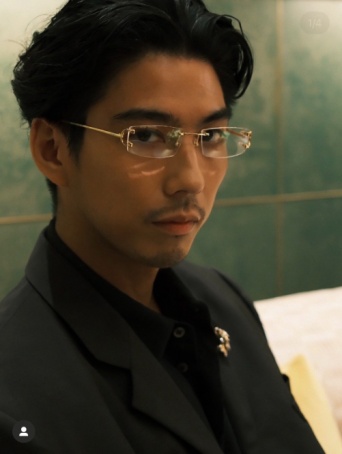 Instagram:賀来賢人(@kento_kaku)より