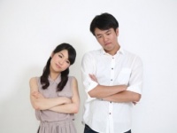 過去のことでも気になる！　彼氏の元カノは、自分より美人がイイ？　それとも……？