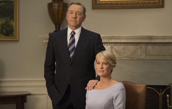 フランク＆クレア、シーズン３で遂に大統領選突入へ！　「1分でわかる『ハウス・オブ・カード』とアメリカ政界動画」解禁