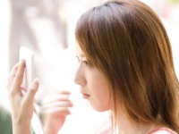 素の顔が怖い！　ふと自分の顔を見て「老けたな」と実感した瞬間・4選