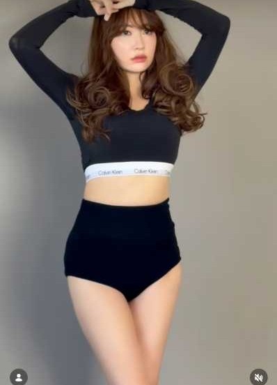 Instagram:小嶋陽菜(@nyanchan22)より