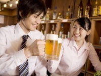 出世する男性が「飲み会で絶対しない話題」5つ