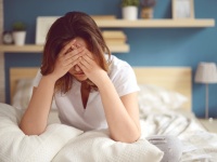 男友達を夜這い！？アラサー独身女性が苦悩する「忘れたいセックス」