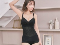 “楽”に美バストをかなえる「リフトアップ ノンワイヤーブラキャミ」が新登場