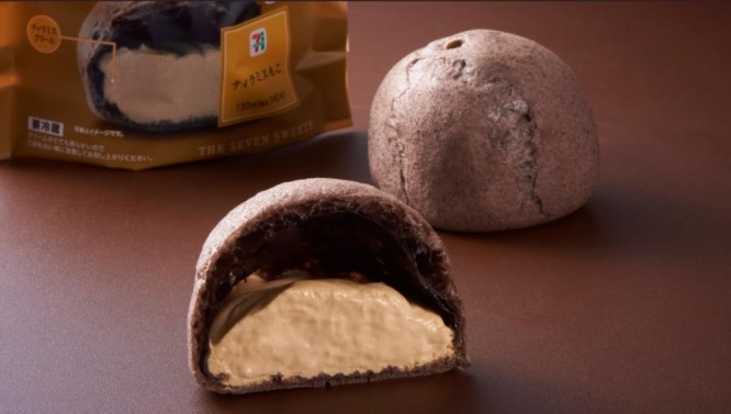 「ティラミスもこ」（画像はセブン‐イレブン・ジャパンの公式ツイッターより）