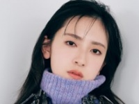 日向坂46・金村美玖⒞『bis』(光文社)