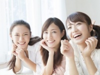 「同性から嫌われない女性」の共通点・6つ