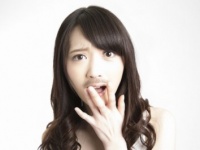 見ないで！　女子が「オス化」してる瞬間12　「大きく脚を開いて……」ほか