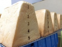 跳べないけれど、美味しい跳び箱！？　Pain de Singe（パンドサンジュ）の『とびばこパン』