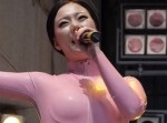 “全身タイツアイドル”が再び登場…　これはエロいのか？エロくないのか？