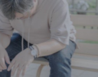 胸が...心臓を握られているような苦しみに襲われた　ベンチに寝転ぶ私を見つけた男女二人組（愛媛県・40代男性）