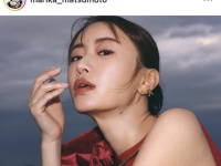松本まりか、色気全開。肩出しセクシードレスを披露！　「見惚れてしまいます♡」「めっちゃ美しい」「色っぽい！」と大絶賛