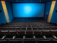 コロナで経営苦難の映画館、ゲーム用にスクリーンをレンタルできるサービスを開始（イギリス・アメリカ）