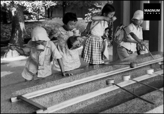 JAPAN. Town of Kyoto. Entrance to the Shinto shrine. 1951.