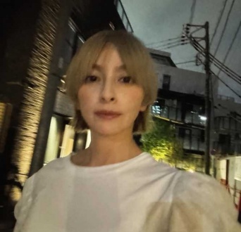 Instagram:奥菜恵(@megumi_okina)より