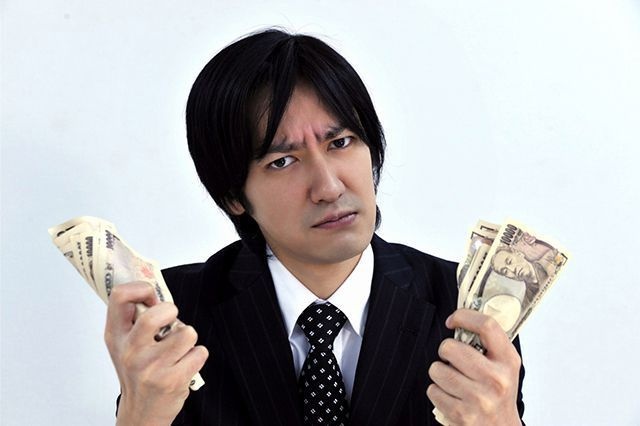 あなたの月収は年齢×1万円？年収は年齢×15万円？