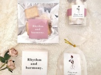 シンプルきれいなカフェ系ラッピング例