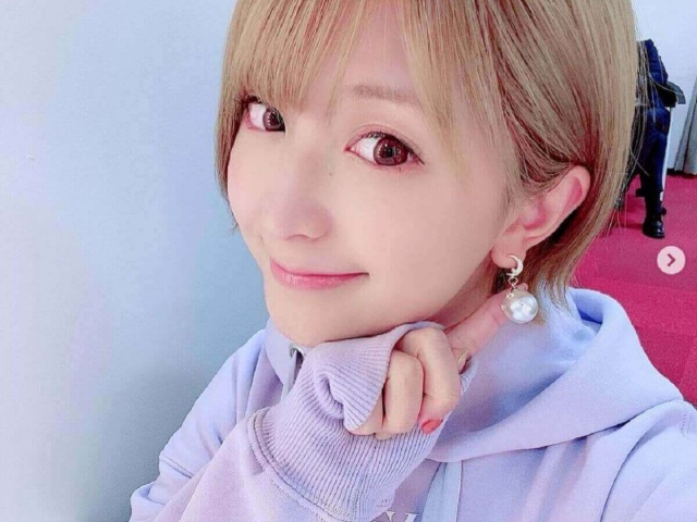 矢口真里 笑顔の自撮り公開も大炎上 加工しすぎ 完全に別人 1ページ目 デイリーニュースオンライン