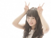髪型ひとつで印象ガラリ！　素敵だと思うロングヘアの女性のアレンジ3選
