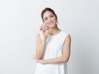 BANANA LEAFのアンバサダーにインフルエンサーの石井里奈が就任