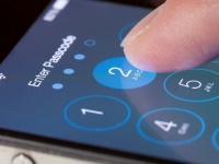 益若つばさ痛恨のミス、間違ってiPhone6plusの保護フィルムを購入。