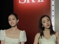 「あつともは激アツ」「ヲタ心読まれてる」。ファン大興奮！ 板野友美さんが前田敦子さんとのツーショットを公開