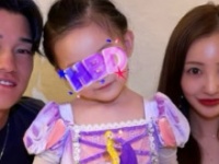 板野友美の公式インスタグラムより