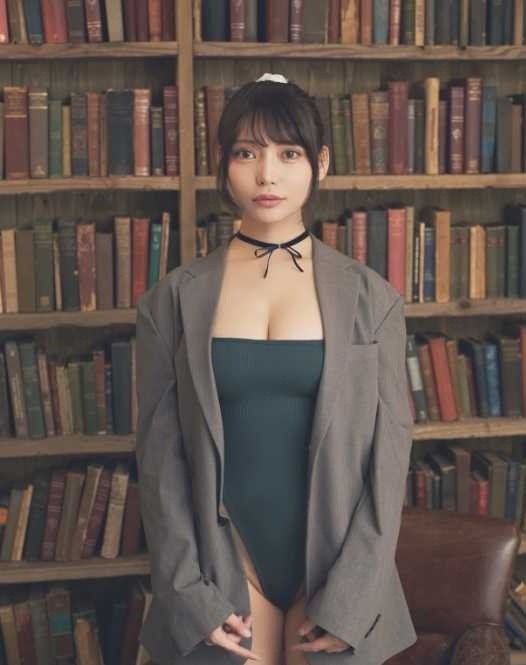 Instagram:似鳥沙也加(@uw.sayaka)より