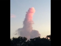 思わず二度見するレベルｗｗｗ　チ○コ型の雲がアメリカ上空に出現！ネット上で話題に