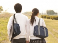 【男性編】「付き合ったことない」は1割も！　初彼女ができた年齢、一番多かったのは……